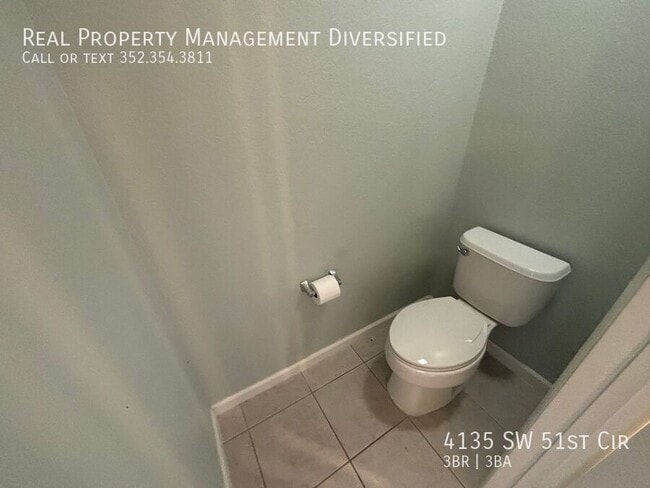 Building Photo - 4135 SW 51st Cir