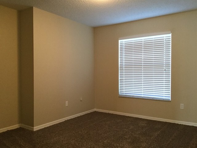 Building Photo - 932 Jade Forest Ave