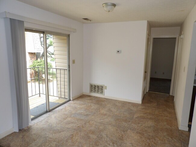 Building Photo - 1325 Powhatan Trail