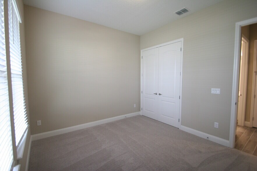 Building Photo - 68 Furrier Ct