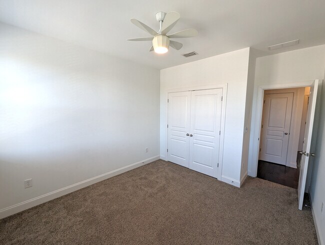 Building Photo - 146 Brindle Ln