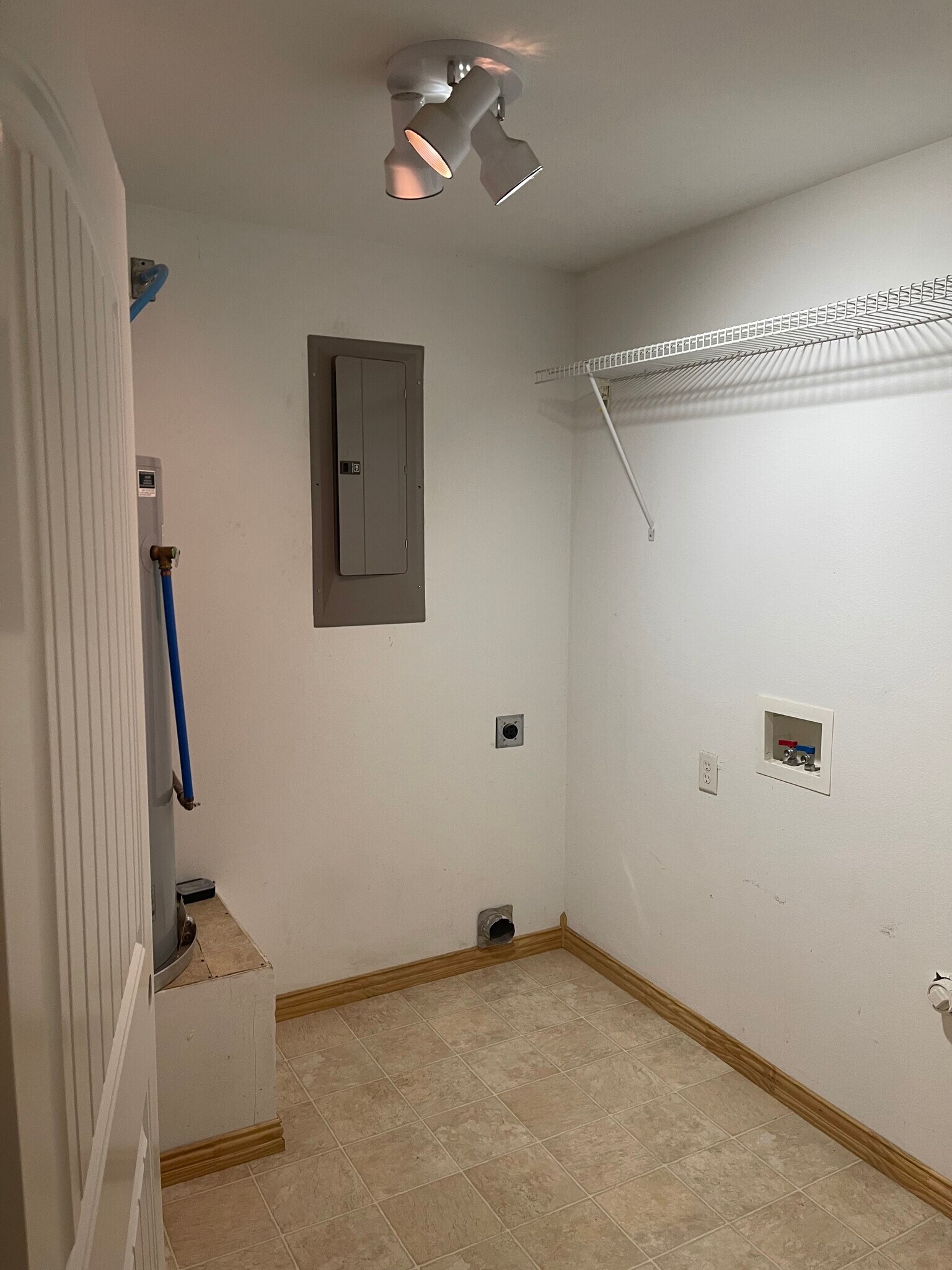 utility room - 2099 Edgewood Ln