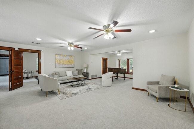 Building Photo - 1323 Dublin St