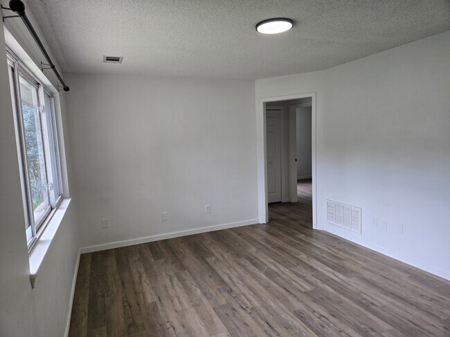 Primary Photo - 10820 W 57th St