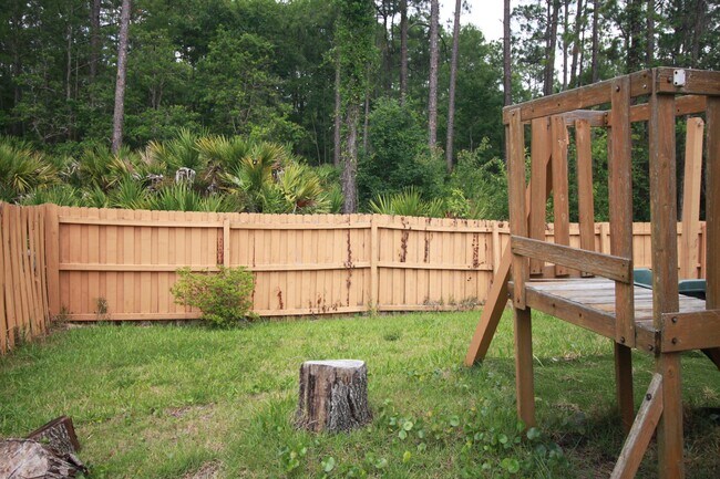 Building Photo - 116 King Arthur Ct