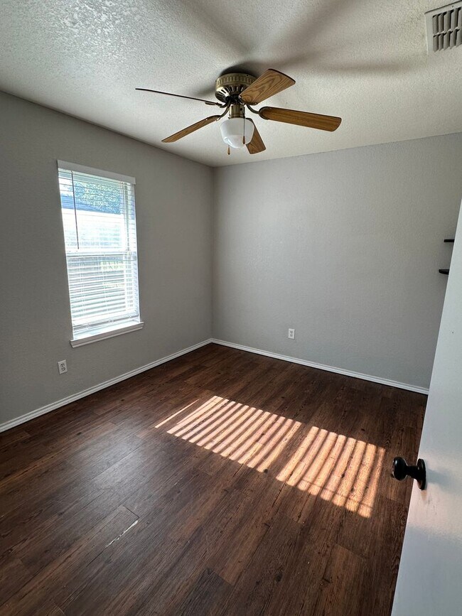 Building Photo - Updated Home in Great, Killeen Location