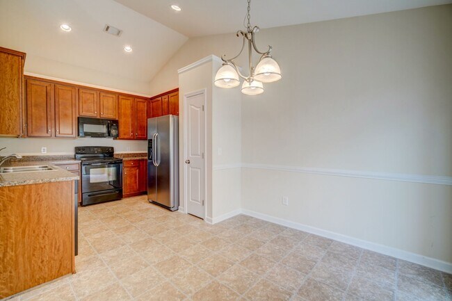 Building Photo - 3/BD - 2.5/BTH  Well Maintained Home in Li...