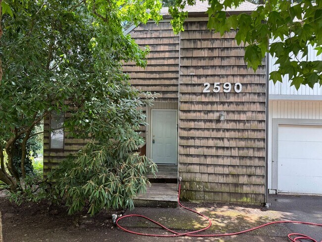 Building Photo - 2590 Jefferson St