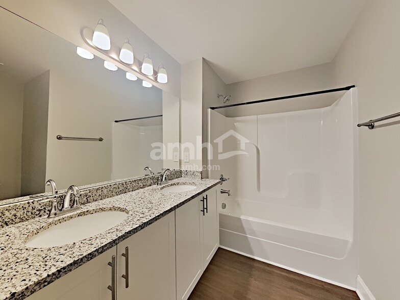 Building Photo - 5236 Tupelo St