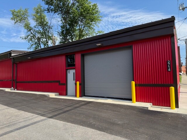Building Photo - 2714 Mathews St