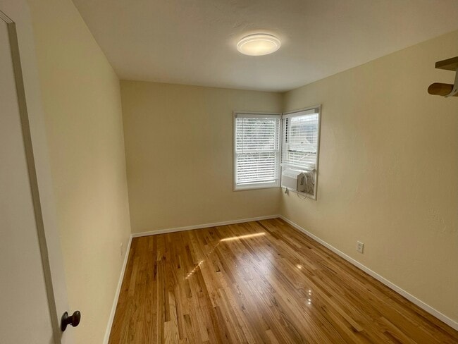 Building Photo - 767 N 2nd St