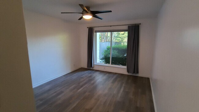 Building Photo - 3617 Doe Trl