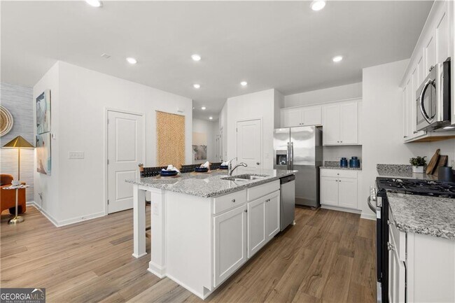 Building Photo - 2546 States Ave