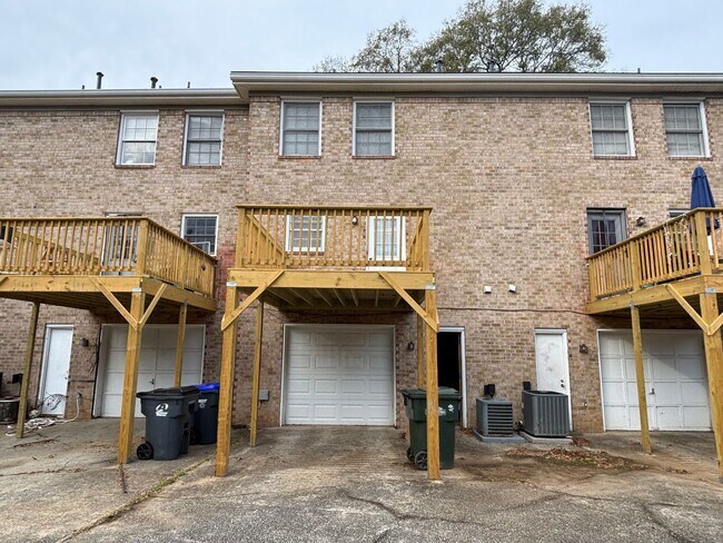 Building Photo - 5296 Weyden Trail