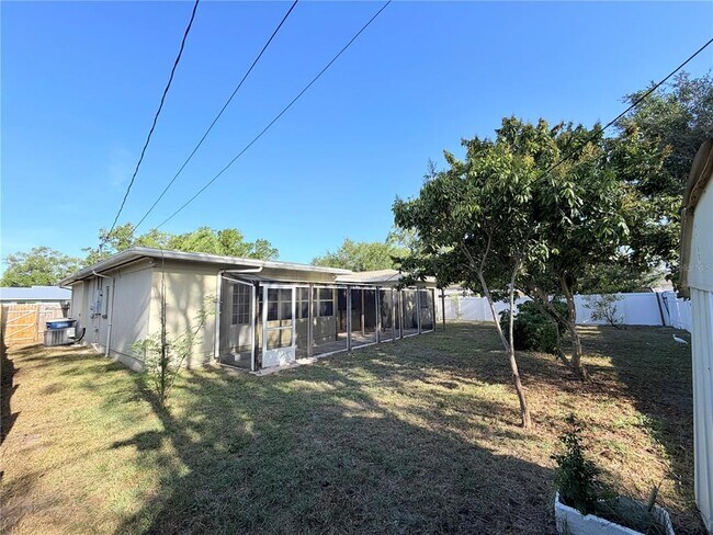 Building Photo - 309 Kerry Dr