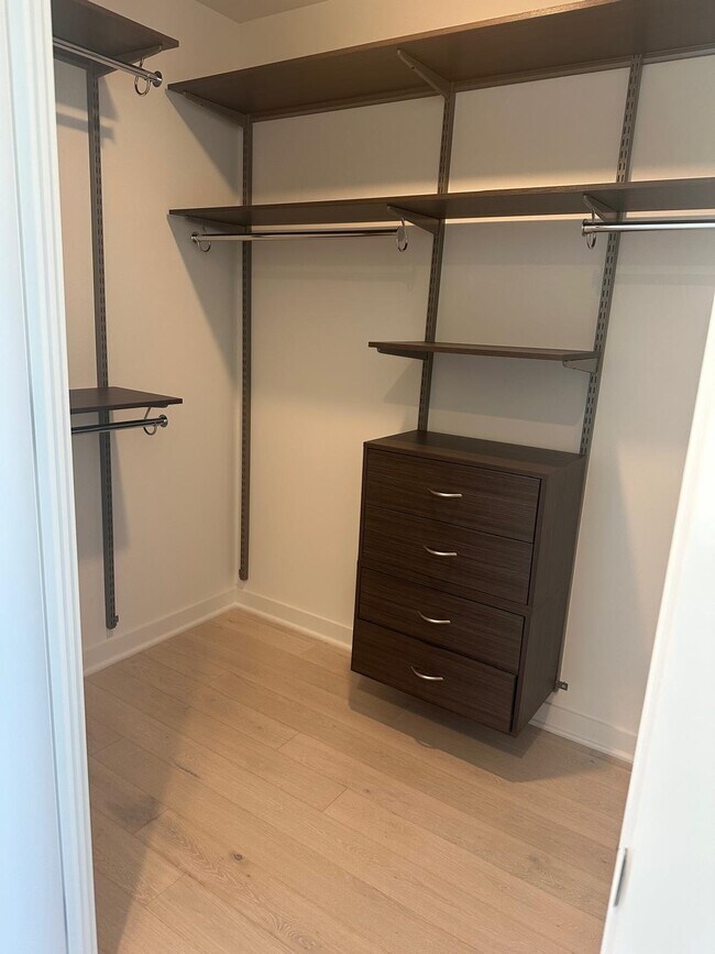 Building Photo - 10 Provost St