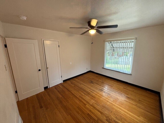 Master Bedroom - 330 Geneva Dr