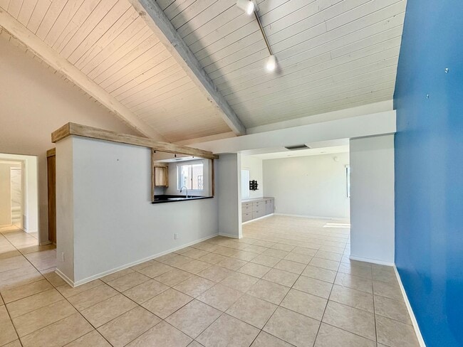 Building Photo - 34983 Mission Hills Dr