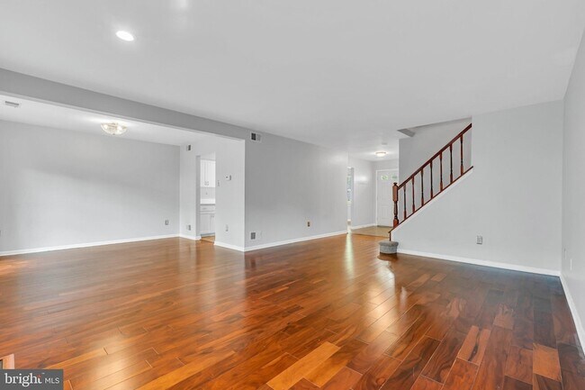 Building Photo - 31 Fair Acres Ct