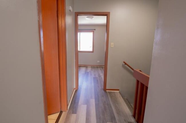 Building Photo - 363 Meadow Green Ln