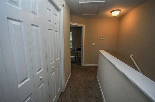 Building Photo - 1918 Honolulu Ln