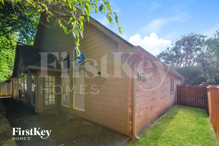 Building Photo - 502 Glenn Ln