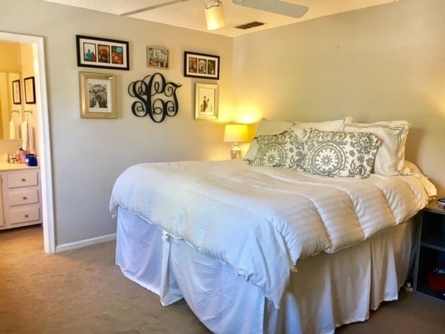 Building Photo - 3 Bedroom | 2.5 Bath - Townhome in Mount P...