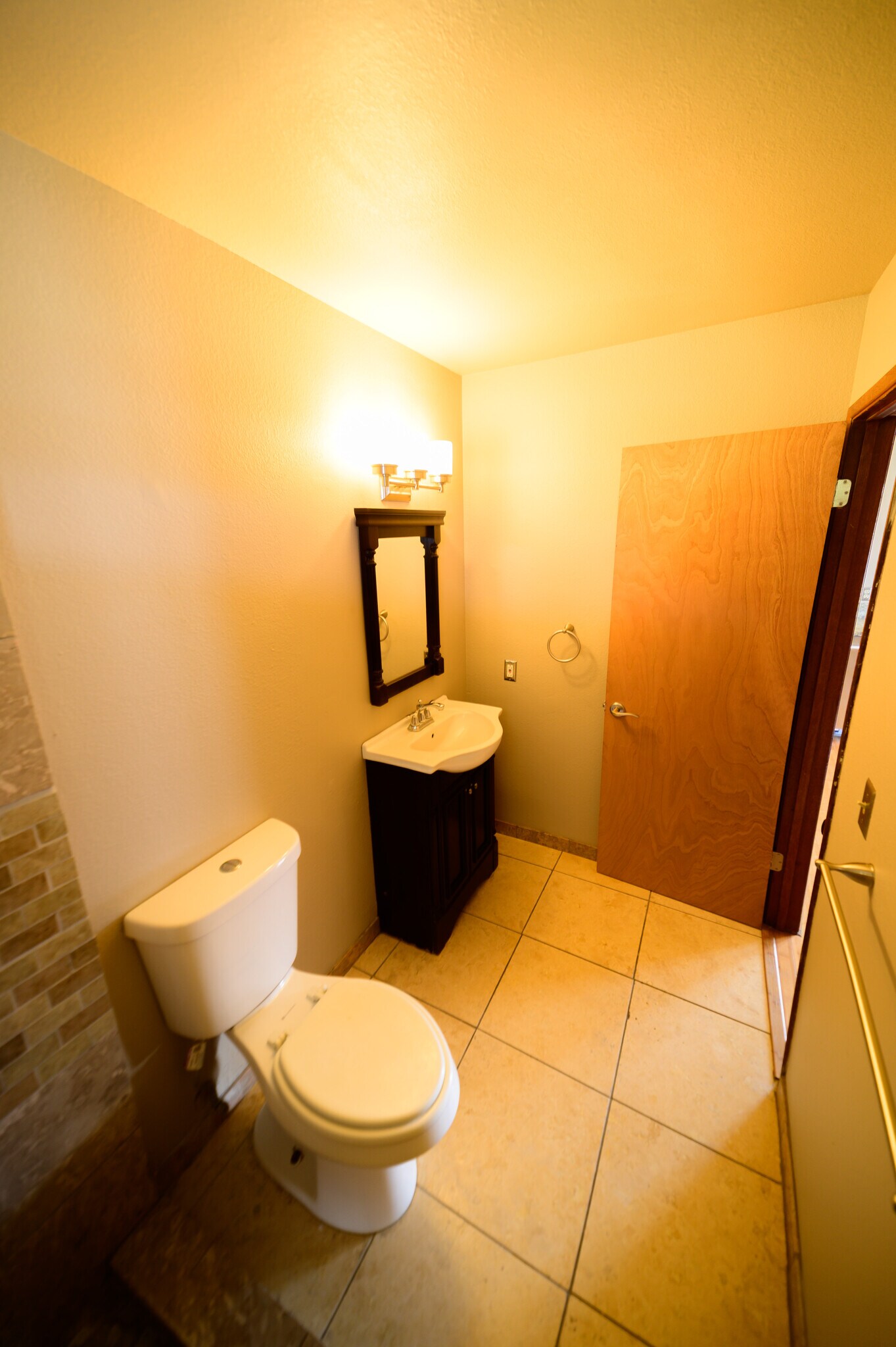 Building Photo - 148 Hoomoku Street