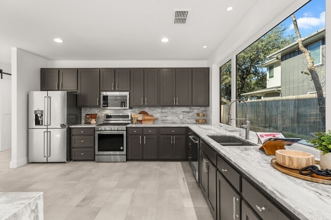 Building Photo - 3814 Wadford St