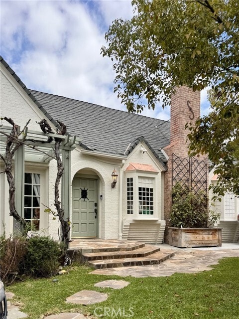 Building Photo - 2421 Heliotrope Dr