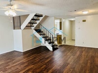 Building Photo - 7 Briarwood Cir