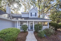 Building Photo - 2 Bedroom 2 Bath Townhouse in Remington Fo...