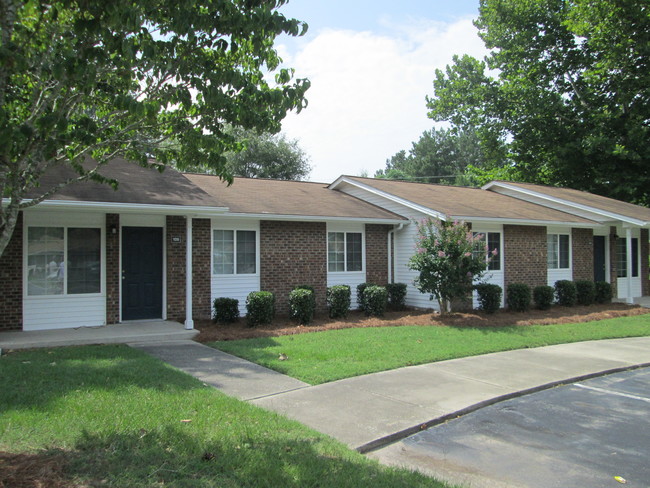 Primary Photo - 129 Lantern Ln