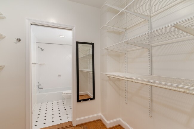 Building Photo - 2755 Ordway St NW