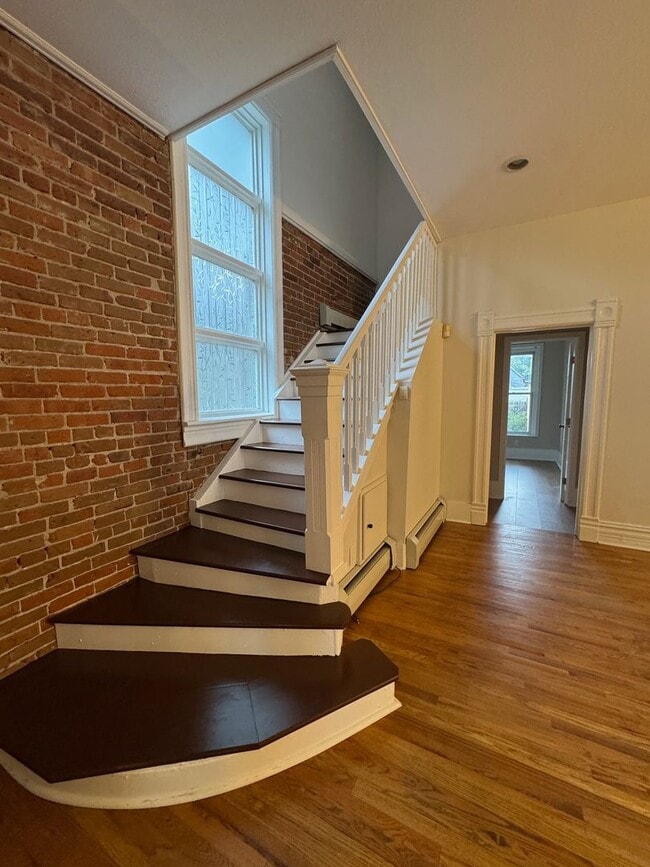 Building Photo - Embrace Timeless Charm with Modern Comfort