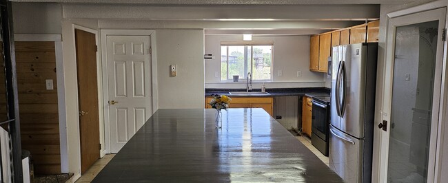 Building Photo - 4206 Loomis Ave