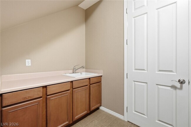 Building Photo - 10344 Shropshire St