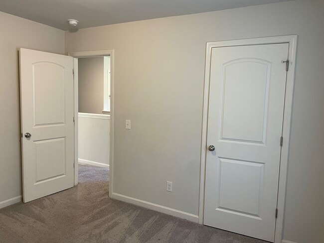 Building Photo - Beautiful 4 bed 3 bath home!
