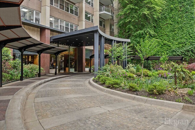 Building Photo - 118 E 60th St