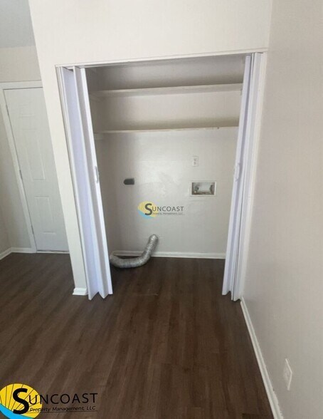 Building Photo - 5665 Enchanted Dr