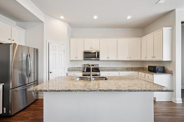 Building Photo - 313 Marble Creek Dr