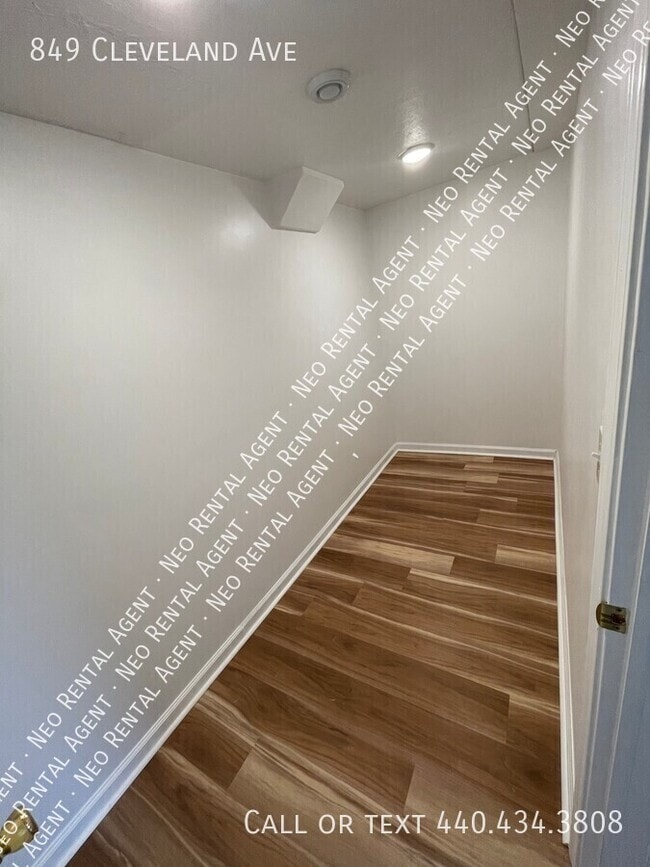 Building Photo - 849 Cleveland Ave