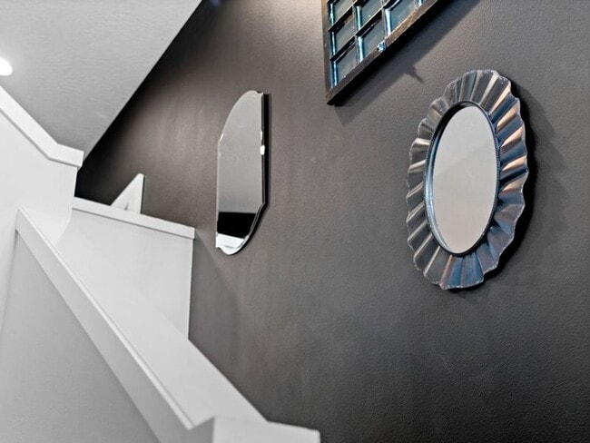 Building Photo - Desirable Kendall Yards Townhouse – Modern Living Near Downtown Spokane (Furnished)