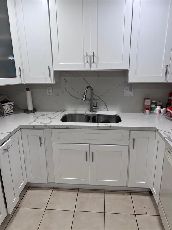 Building Photo - 6831 SW 147th Ave
