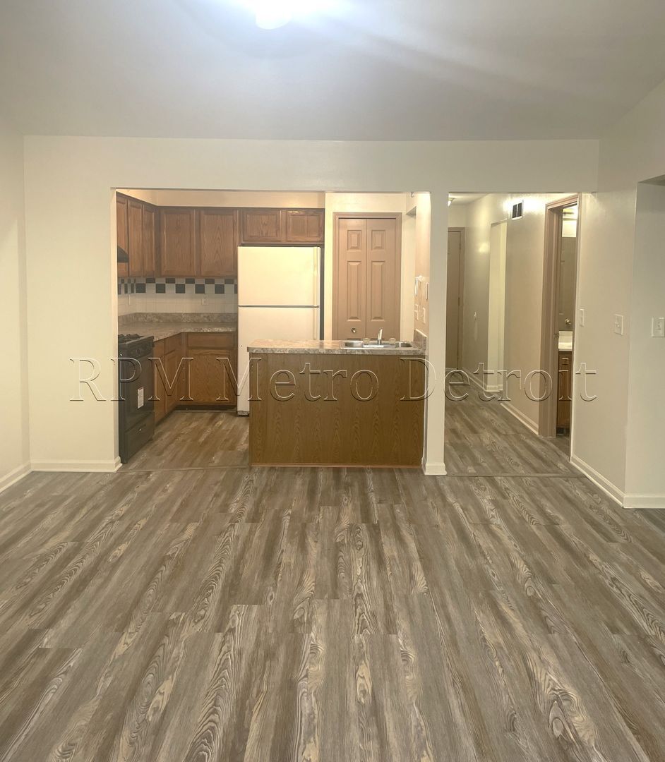 Building Photo - 4048 Heatherwood Ct