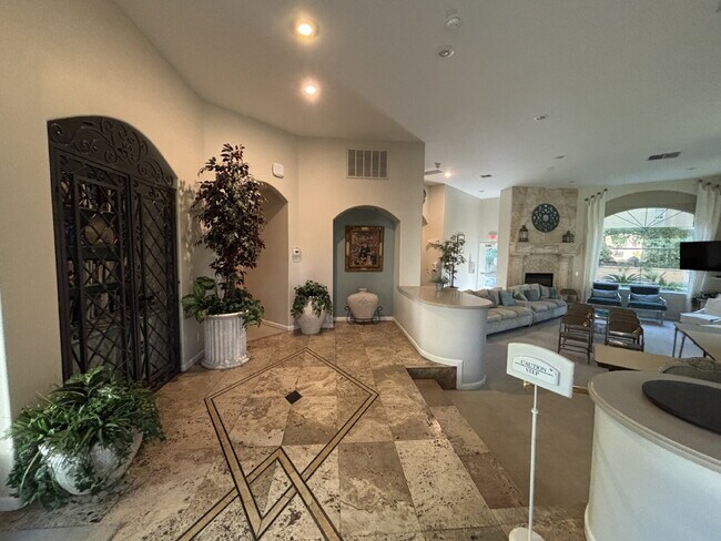 Building Photo - Experience Las Vegas in style and comfort with this beautiful first-floor 3-bedroom condo