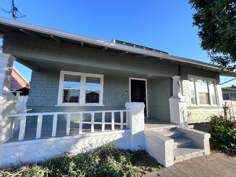 Building Photo - 545 Elsie Ave