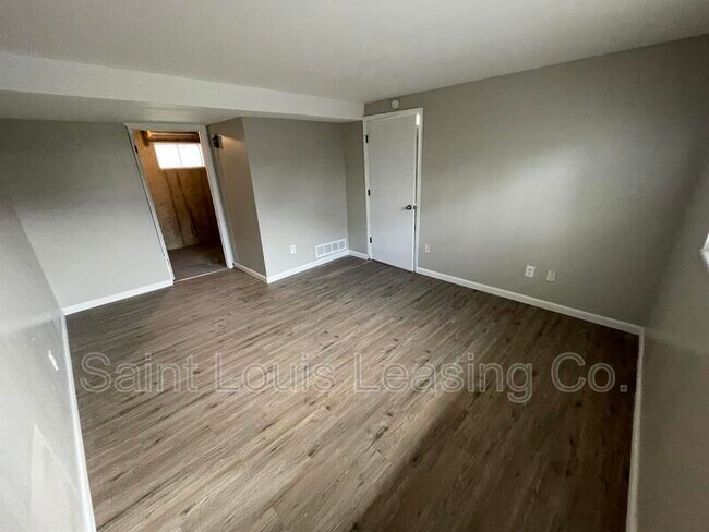 Building Photo - 1657 Ventnor Pl