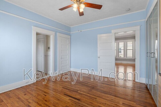 Building Photo - 1319 Baker Ave