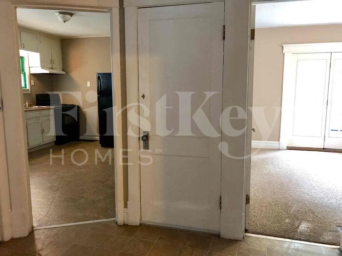 Building Photo - 2112 Lexa Dr